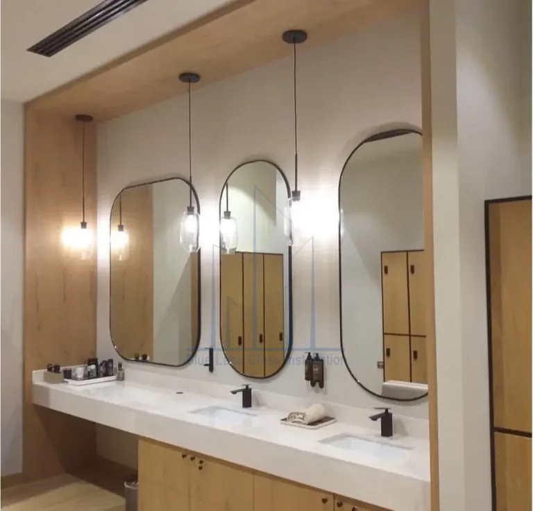 Custom mirror with slim frame