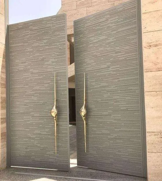 Custom decorative aluminum entrance door in Dubai