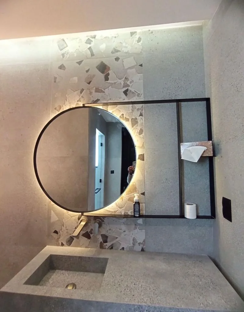 Round framed LED mirror with side shelving