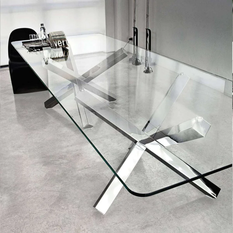 Made-to-measure furniture glass project